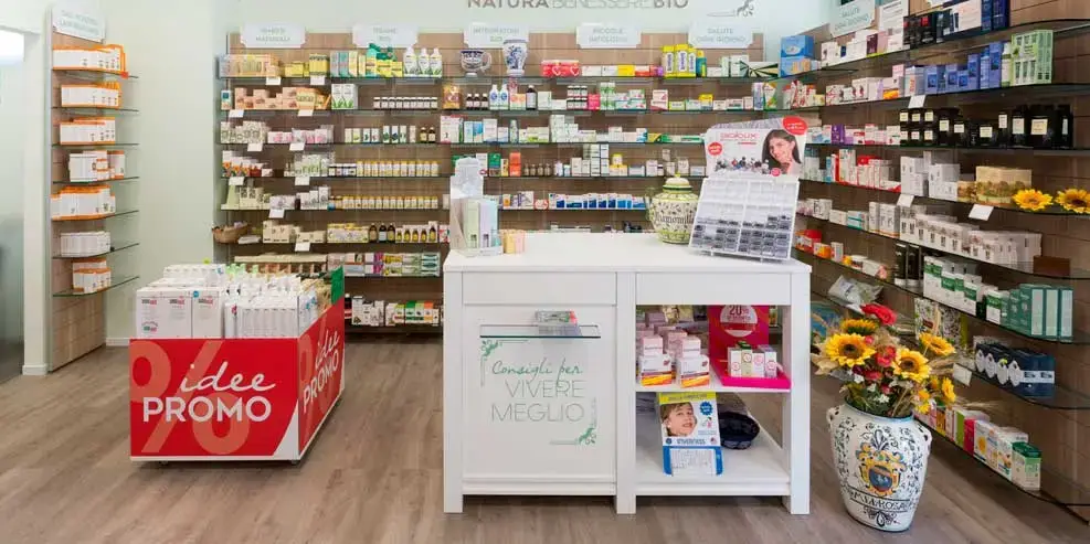 mostrador-para-farmacia-italia