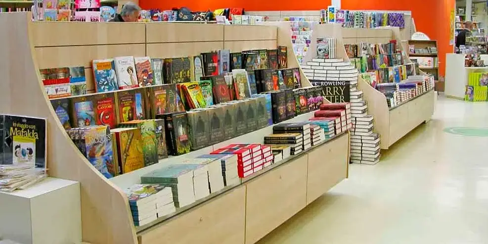 Mobiliario-para-papelerías-y-librerías