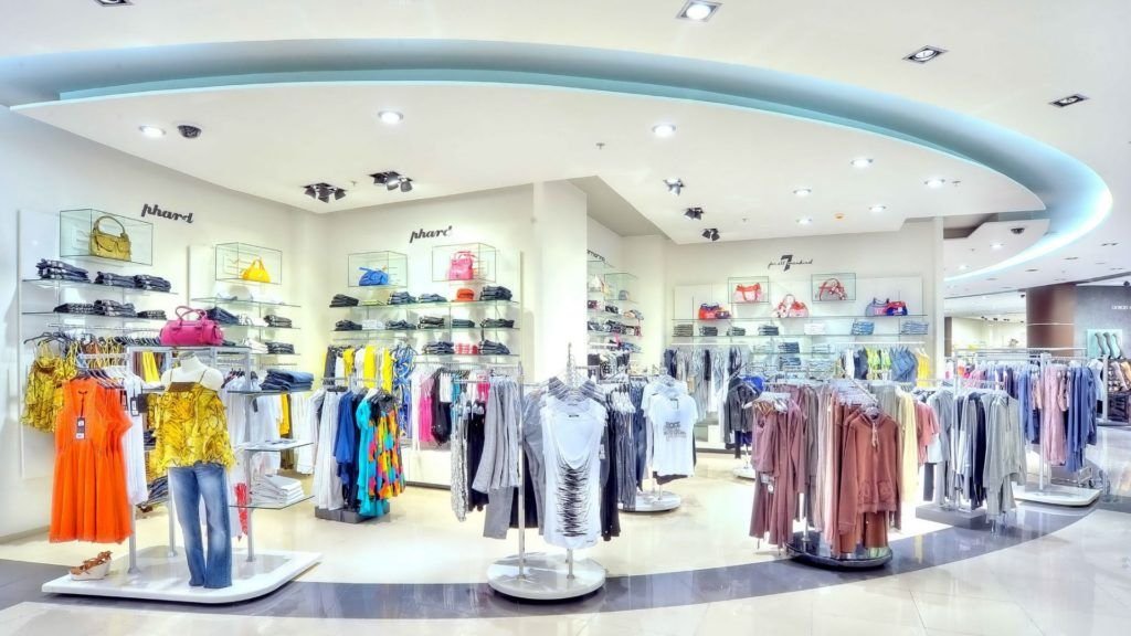 ¿Cómo diseñar una tienda de ropa? Guía completa 2026 8 mobiliario para tiendas de ropa