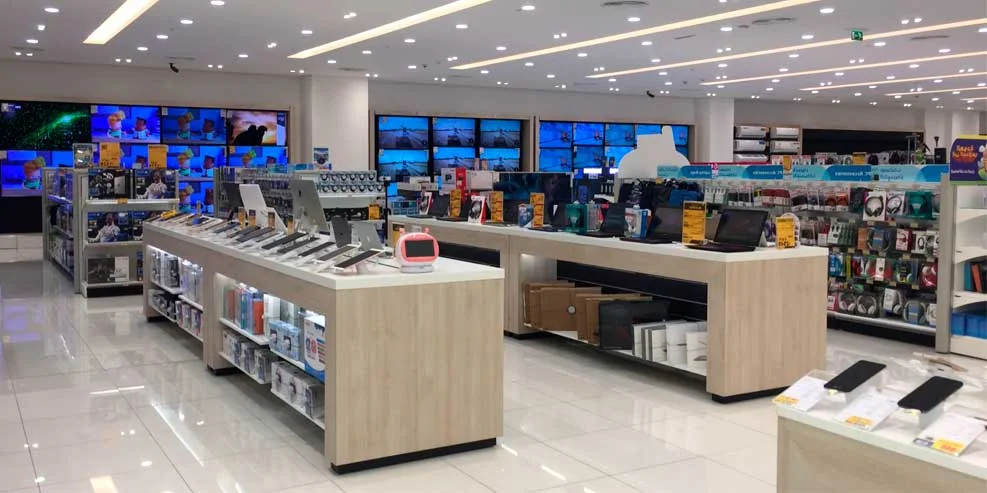 Mobiliario para tiendas 67 gondolas-para-tiendas-de-informatica