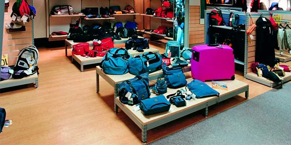 expositores-tienda-deportes