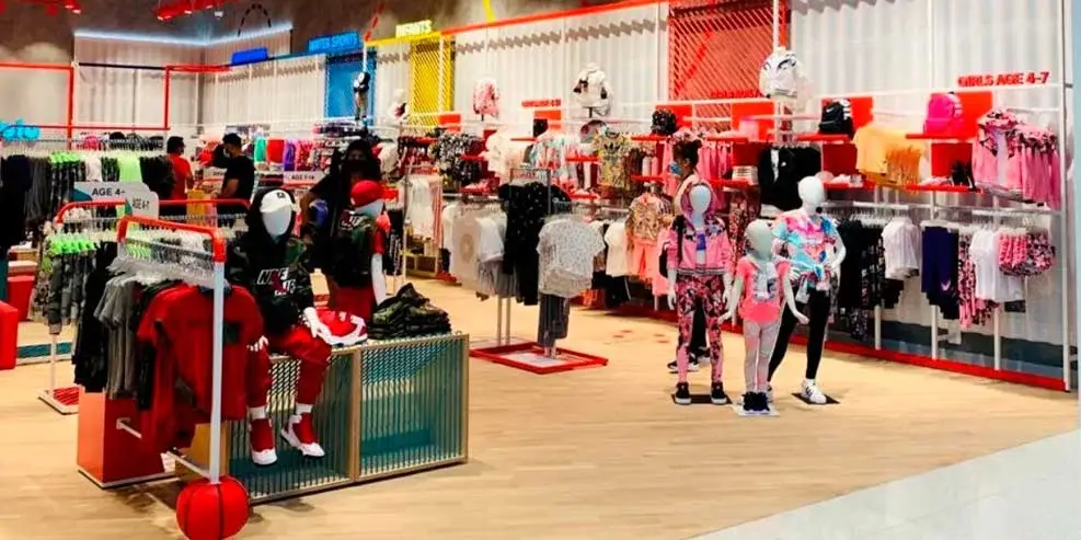 estanterias-para-tienda-de-deportes