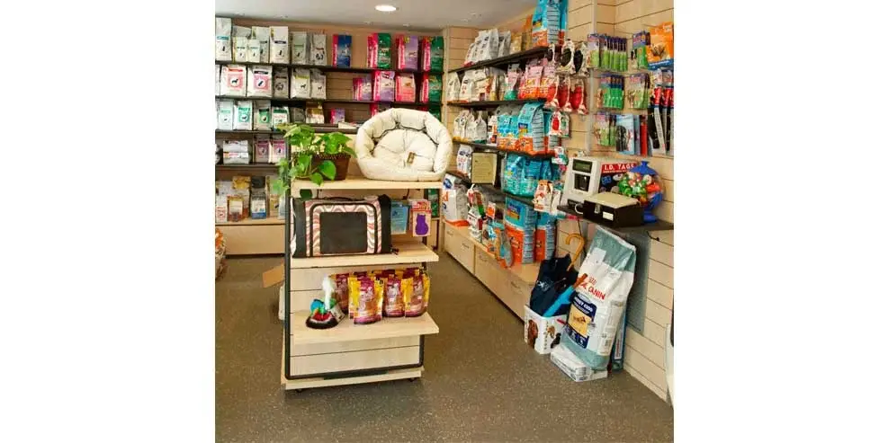 gondolas-para-tiendas-de-mascotas