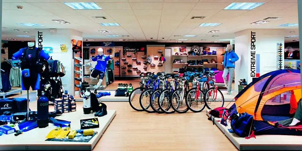 expositor-para-tienda-de-deportes