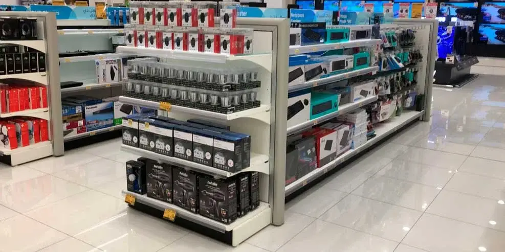 gondolas-tiendas-de-informatica