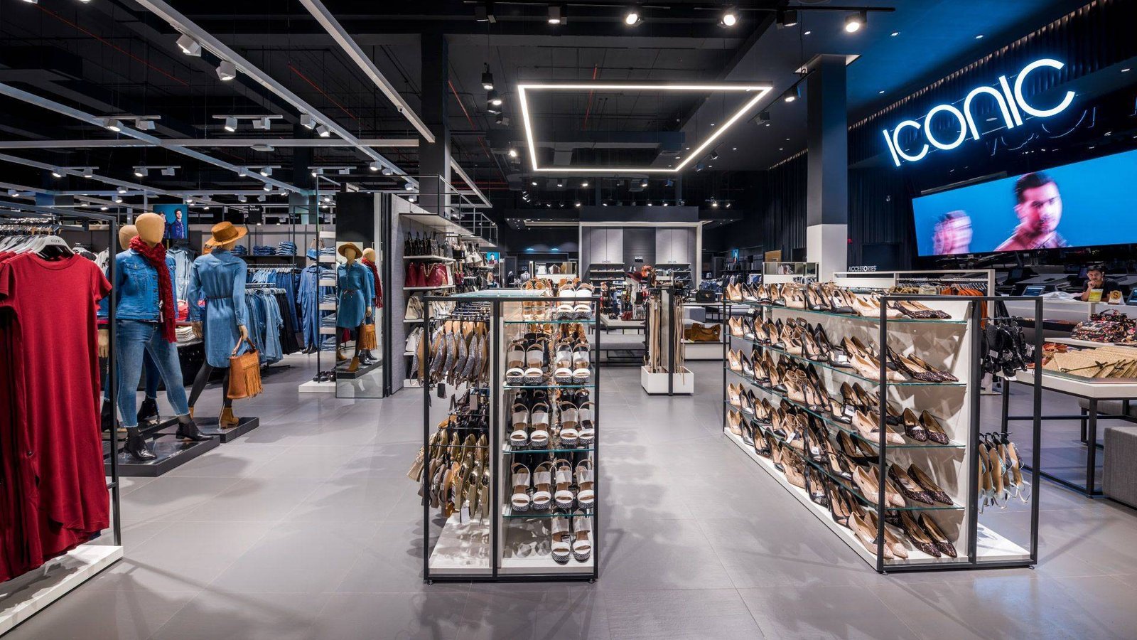 mobiliario para tiendas de ropa