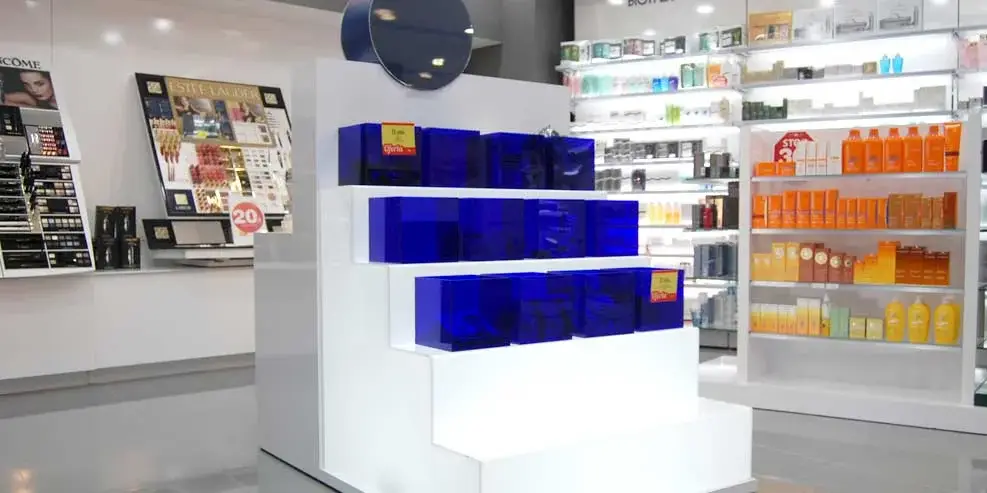 muebles-expositores-para-perfumerias
