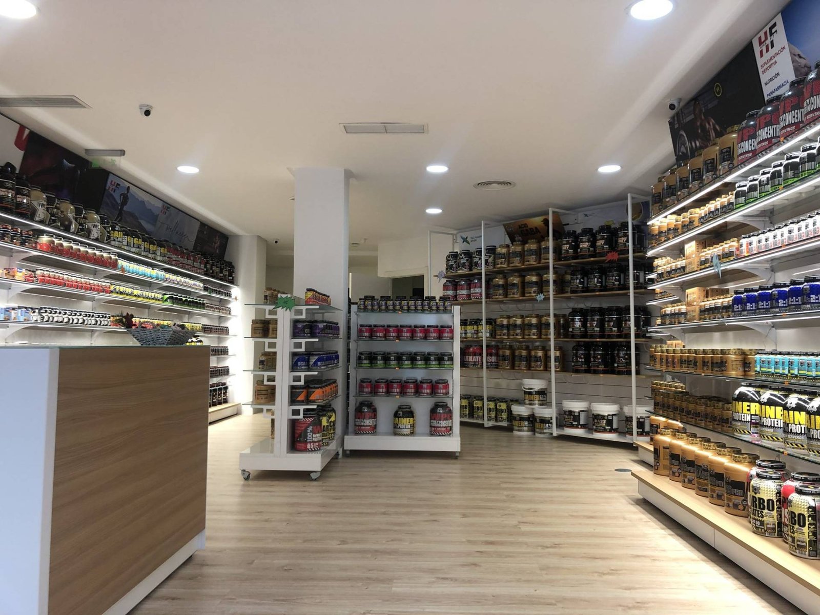 mobiliario comercial para tiendas de suplementos