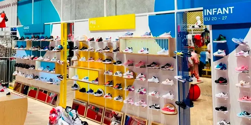 estanteria-tienda-de-deporte